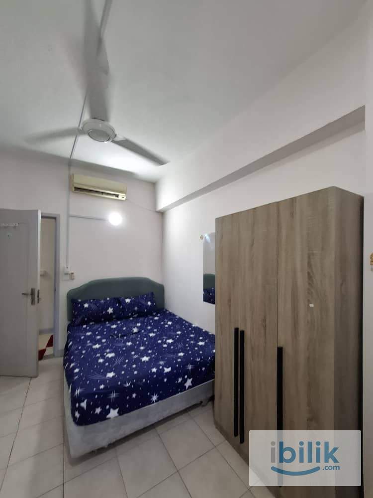 Desa Putra Middle Room For Rent, Muslim Lady Only, Just 4 min walk to LRT Sri Rampai, Few stations to KLCC, KL SENTRAL - Image 1