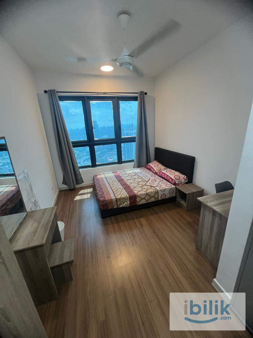 M Vertica Residence Master Room For Rent, Mixed Gender Only,  Just 4 min Walking Distance to LRT/MRT Maluri  - Image 1