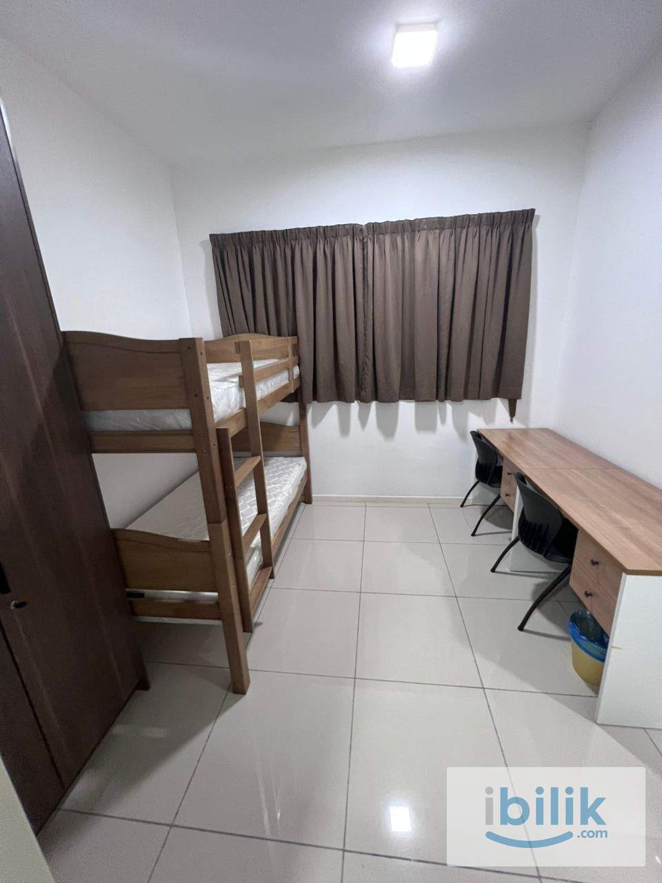 Nadayu 801 Middle Room For Rent, Mixed Gender Only - Image 4