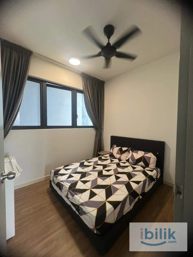 M Vertica Middle Room For Rent-Female Only, ~ Just 4 min Walking Distance to LRT/MRT Maluri - Image 1