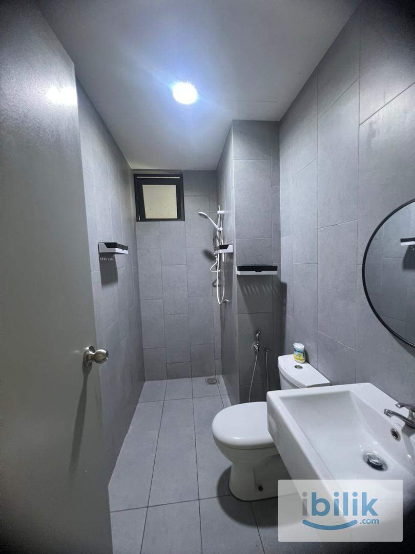 M Vertica Middle Room For Rent-Female Only, ~ Just 4 min Walking Distance to LRT/MRT Maluri - Image 5
