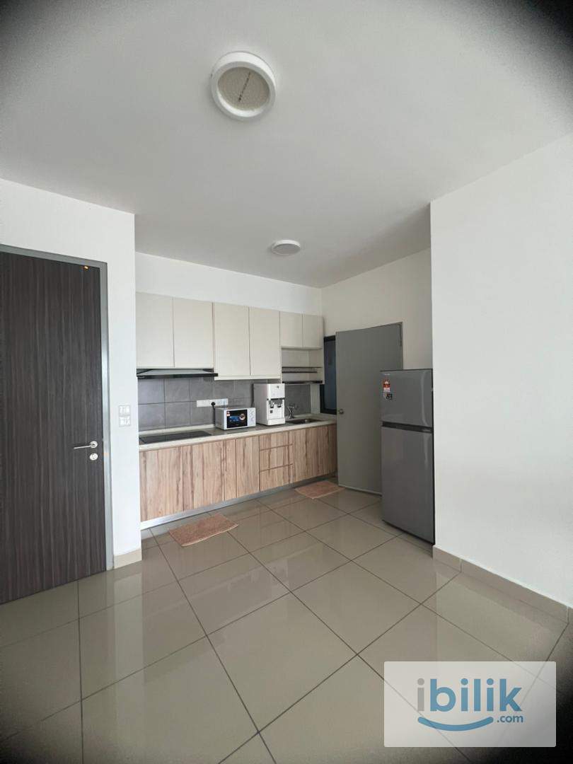 M Vertica Middle Room For Rent-Female Only, ~ Just 4 min Walking Distance to LRT/MRT Maluri - Image 7