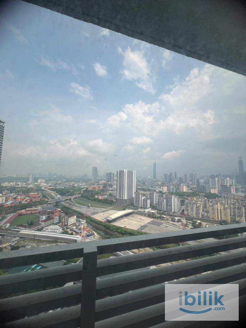 M Vertica Middle Room For Rent-Female Only, Just 4 min Walking Distance to LRT/MRT Maluri - Image 5