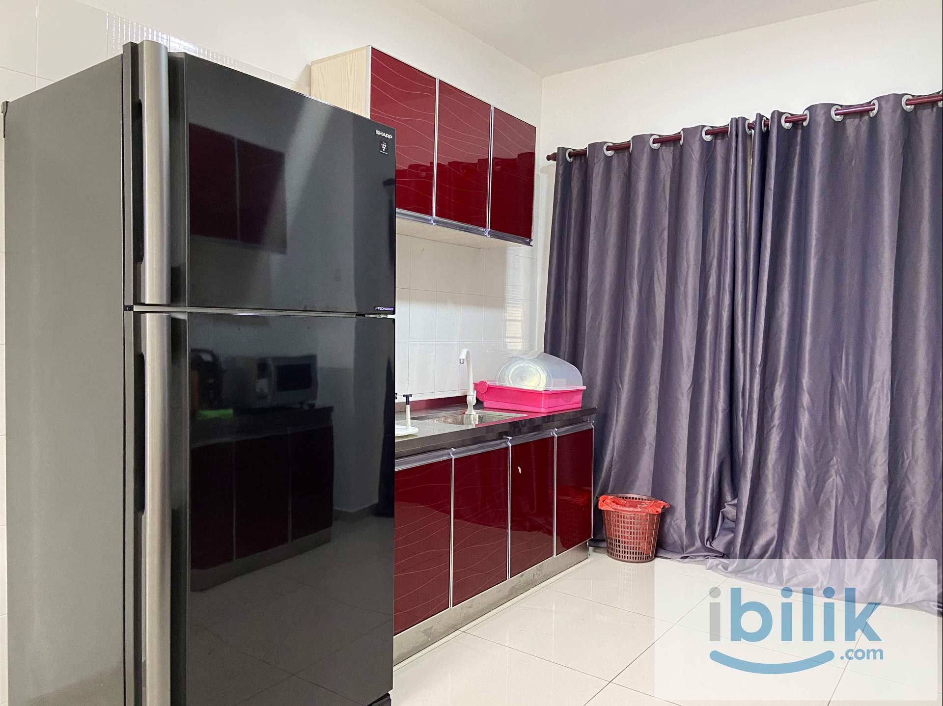 Standing tall at 3-storeys House, luxurious Lake Fields, sungai Besi - Image 6