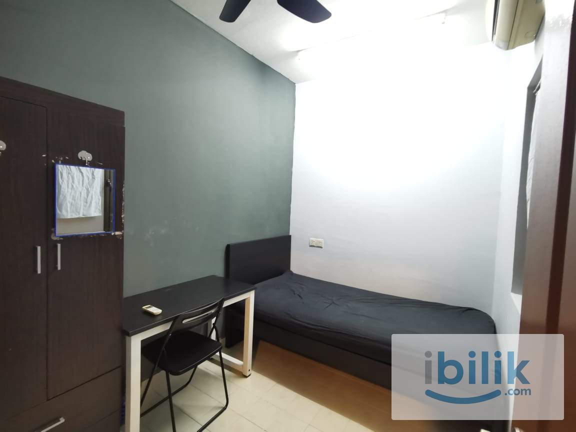 Small Room - Image 1