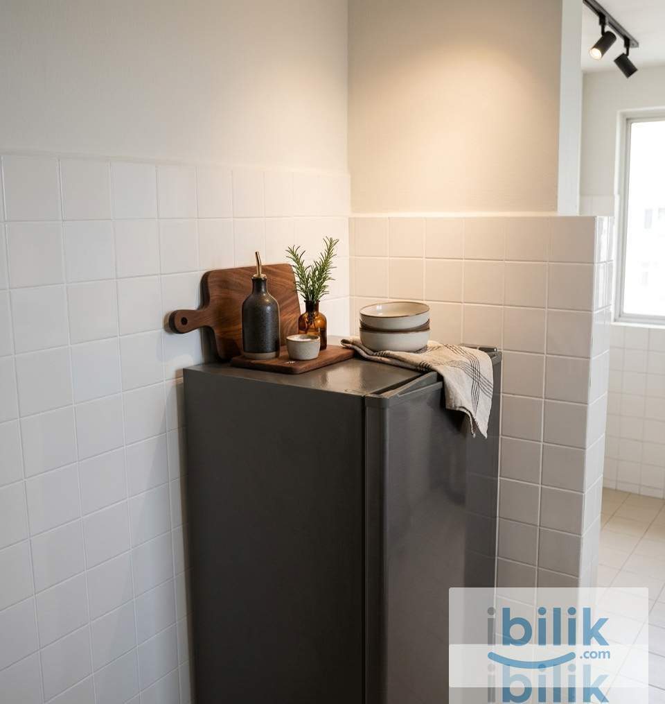 ✨ Bright & Cozy Female-Only Room | All-Inclusive Utilities | Near Highways & Eateries ✨ - Image 3