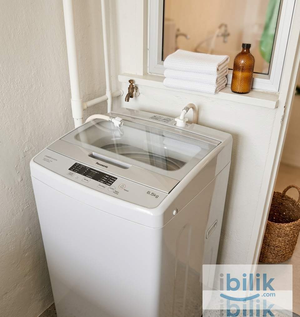 ✨ Bright & Cozy Female-Only Room | All-Inclusive Utilities | Near Highways & Eateries ✨ - Image 2