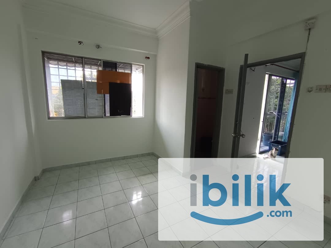 Master Bedroom Pangsapuri Kasturi Mewah Balakong Cheras Selatan - Image 3