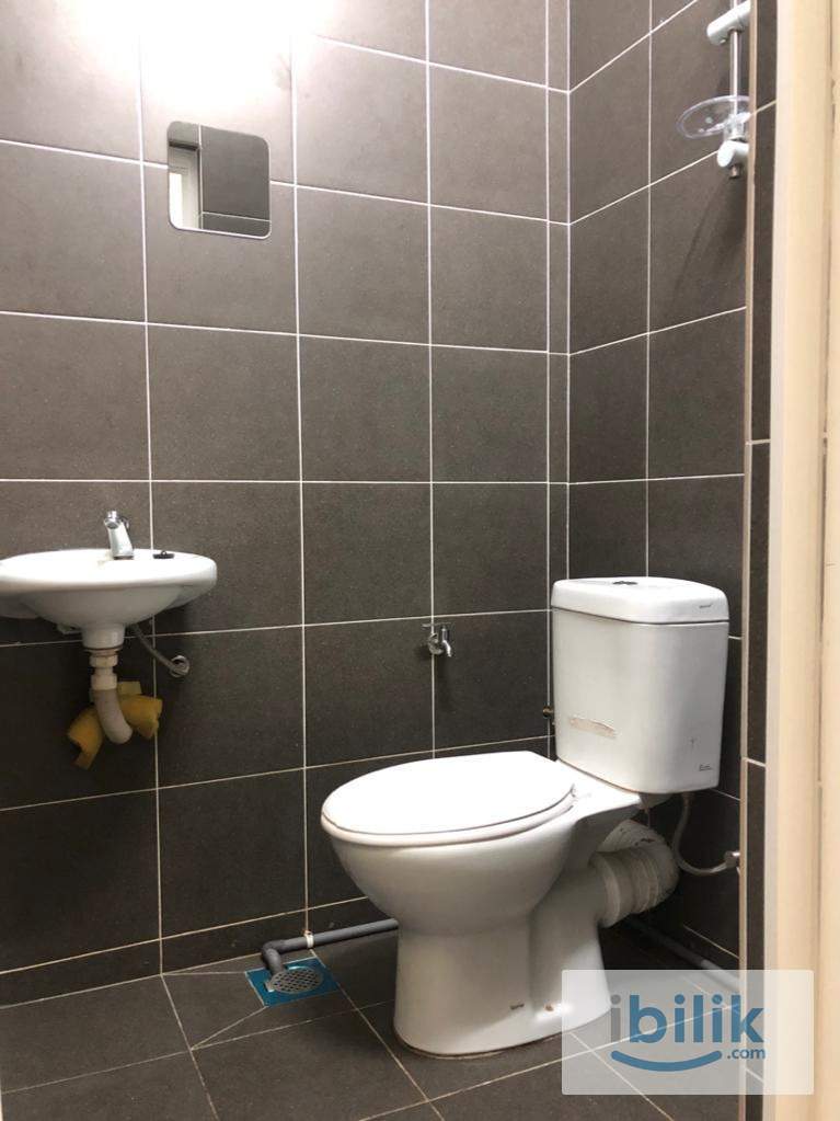 Small Master Room - Image 2