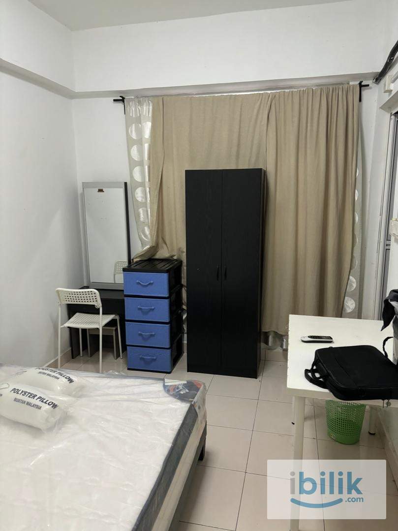 Small Master Room - Image 4