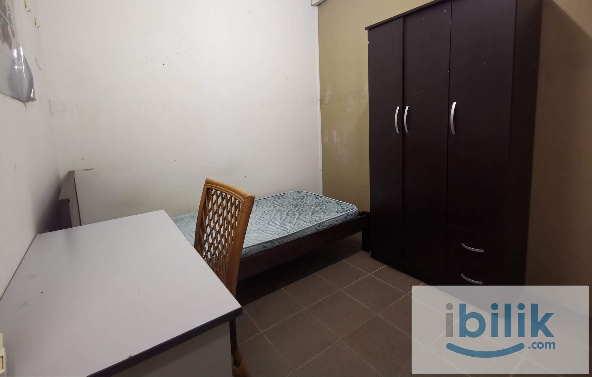 Room Near Aeon - Image 1