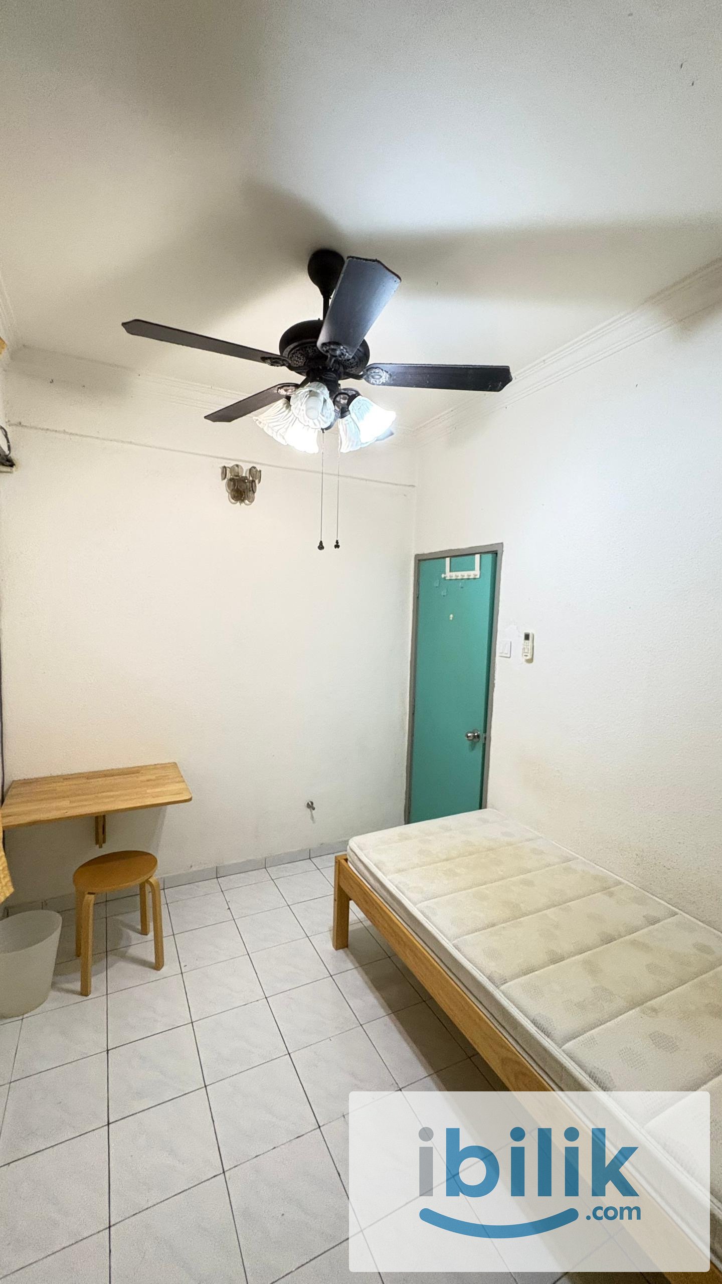 Room 2 for rent at Villa kejora Relau Penang - Image 2