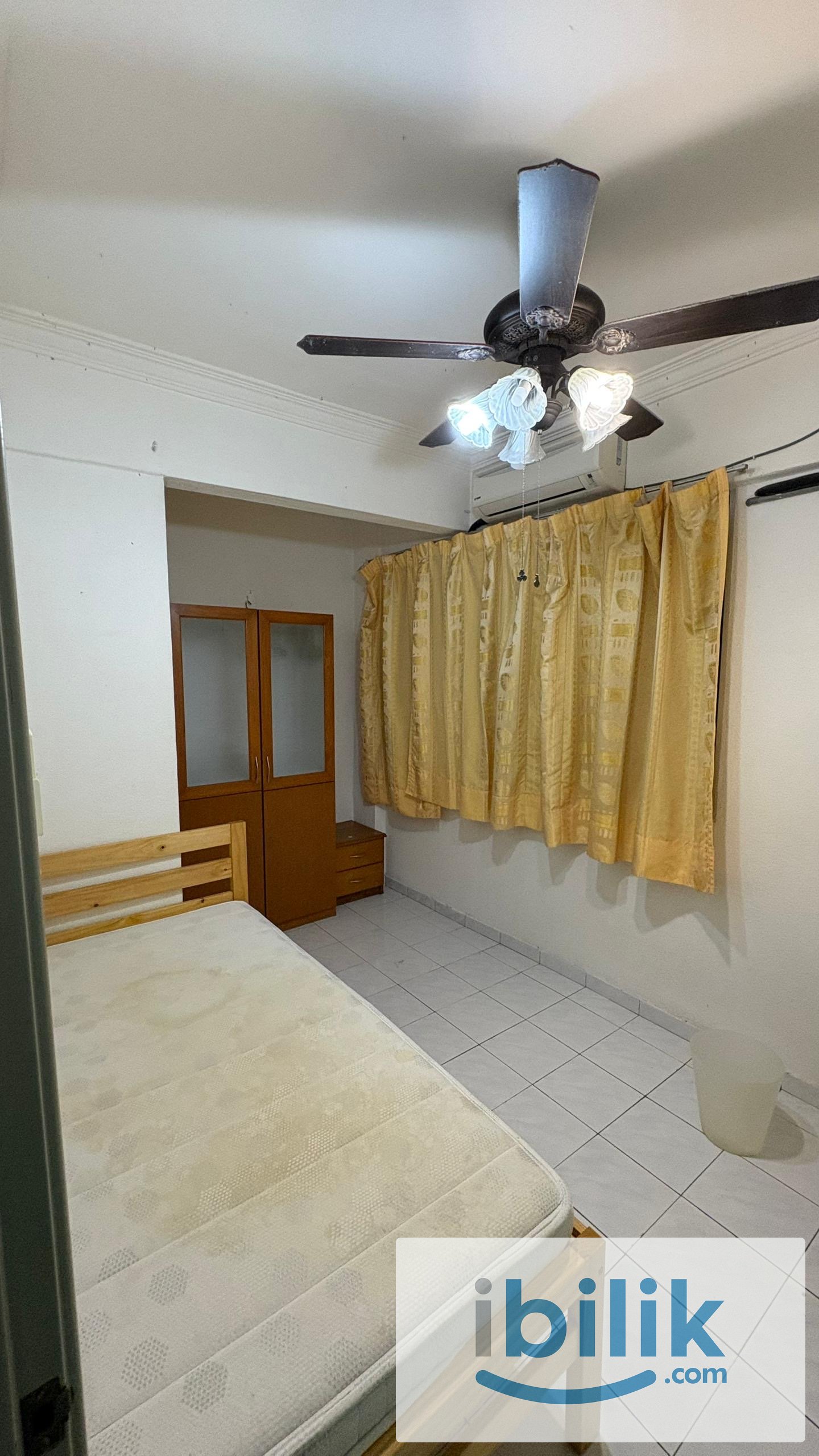 Room 2 for rent at Villa kejora Relau Penang - Image 1