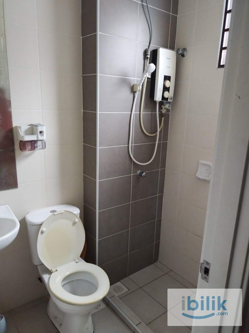 MasterRoom at Damai Residences, Kota Kemuning - Image 1