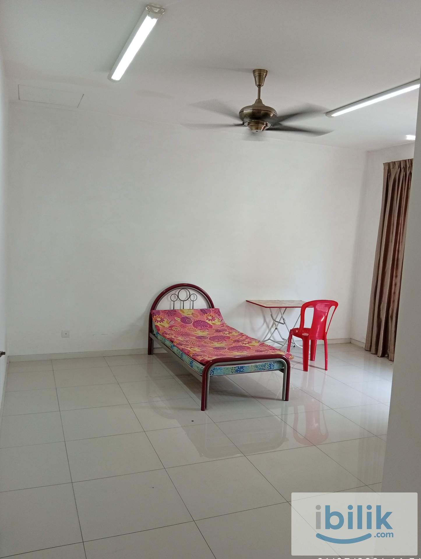 TAMAN GATED AND GUARDED,MASTEROOM WITH PRIVATE TOILET KOTA KEMUNING,HIGH SECURITY 24H/7DAYS - Image 1
