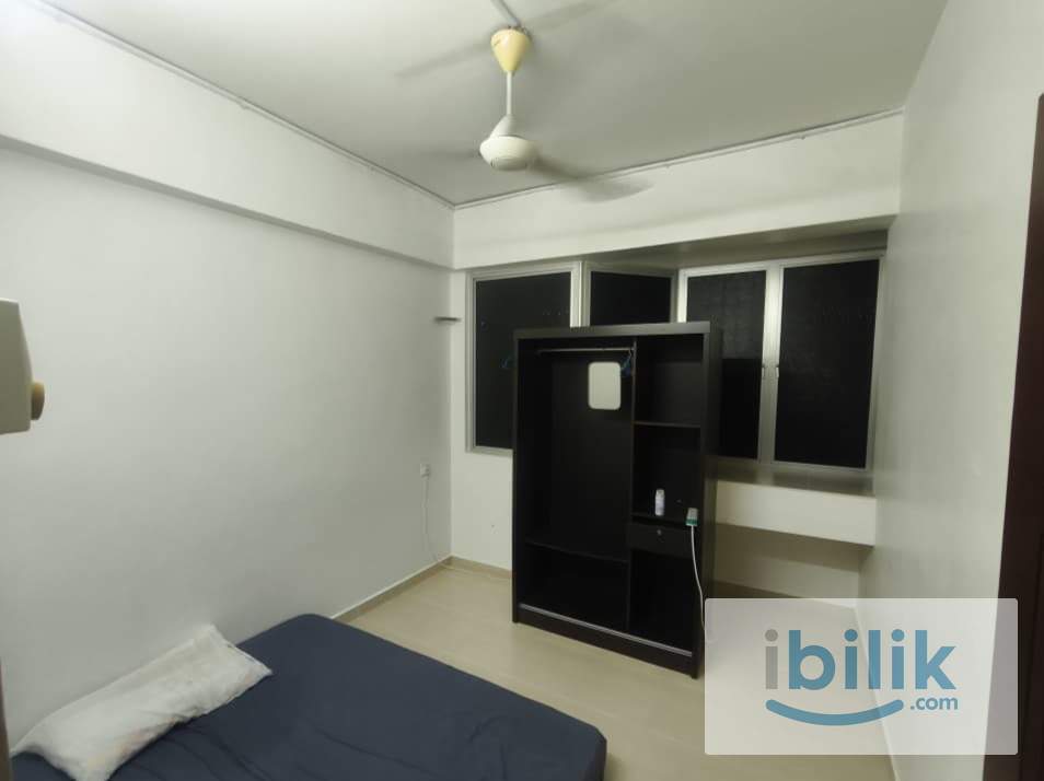 Single Room at Marina Tower, Relau - Image 6