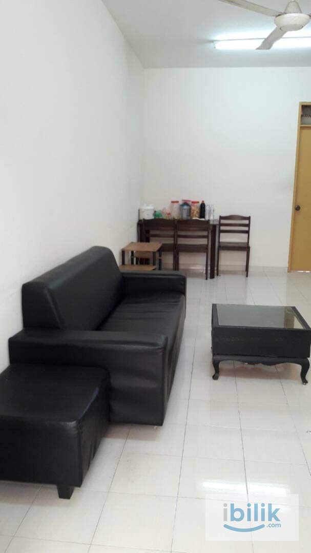 Small Room at Mentari Court 1, Bandar Sunway - Image 3