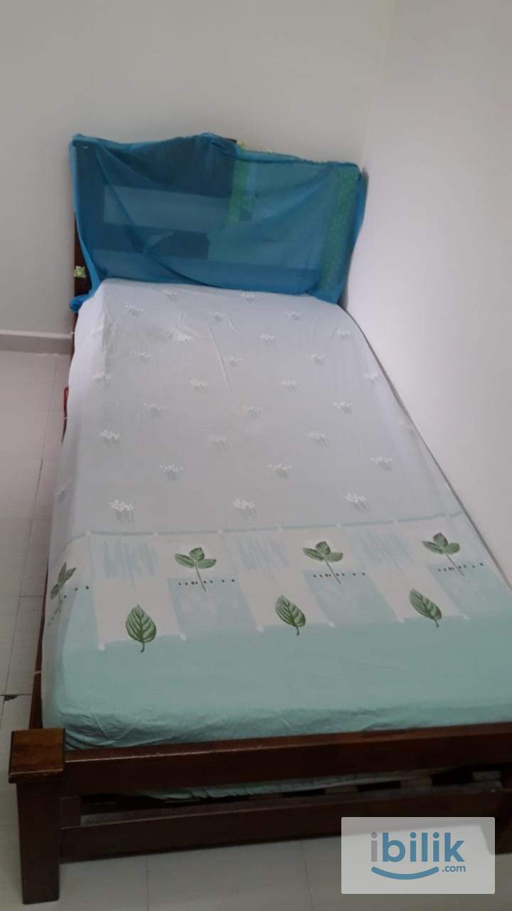 Small Room at Mentari Court 1, Bandar Sunway - Image 7