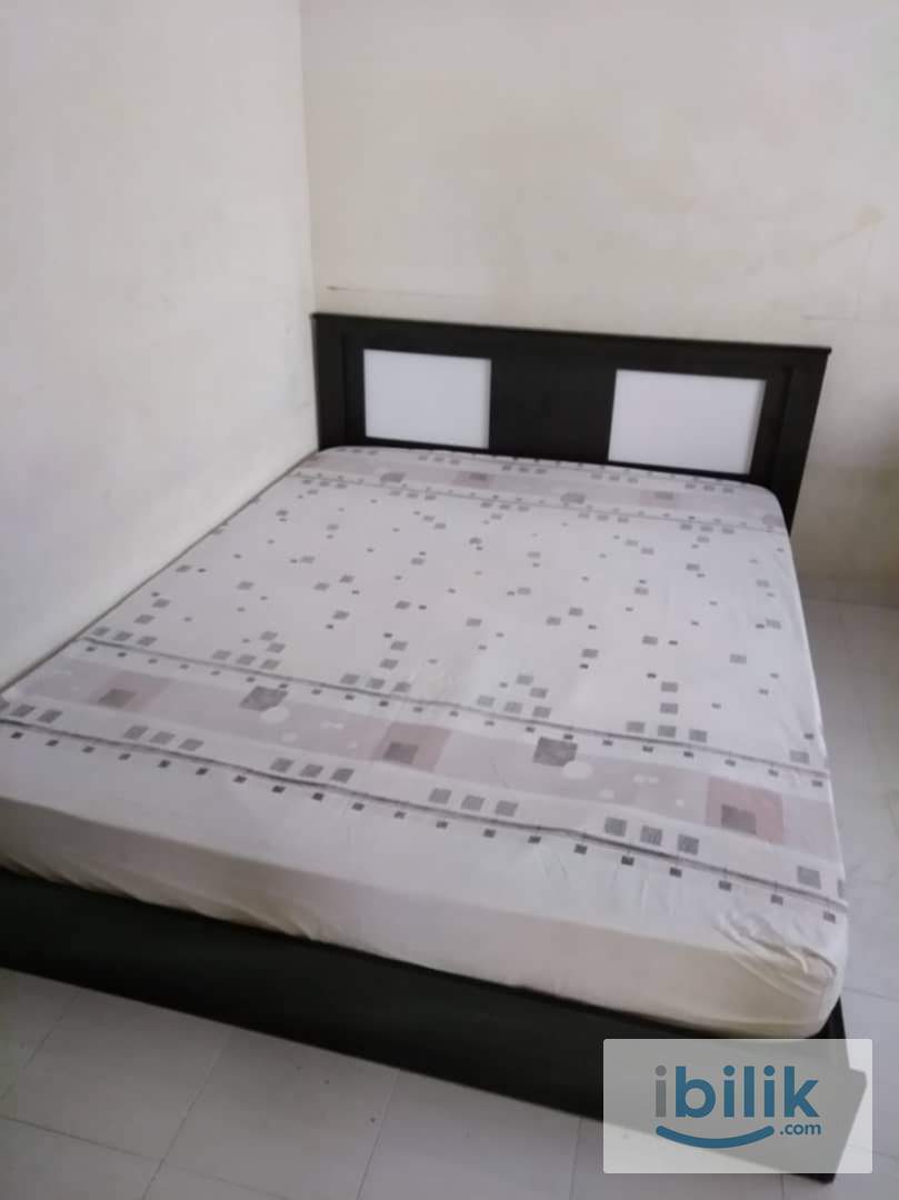 Medium Room at Mentari Court 1, Bandar Sunway - Image 6
