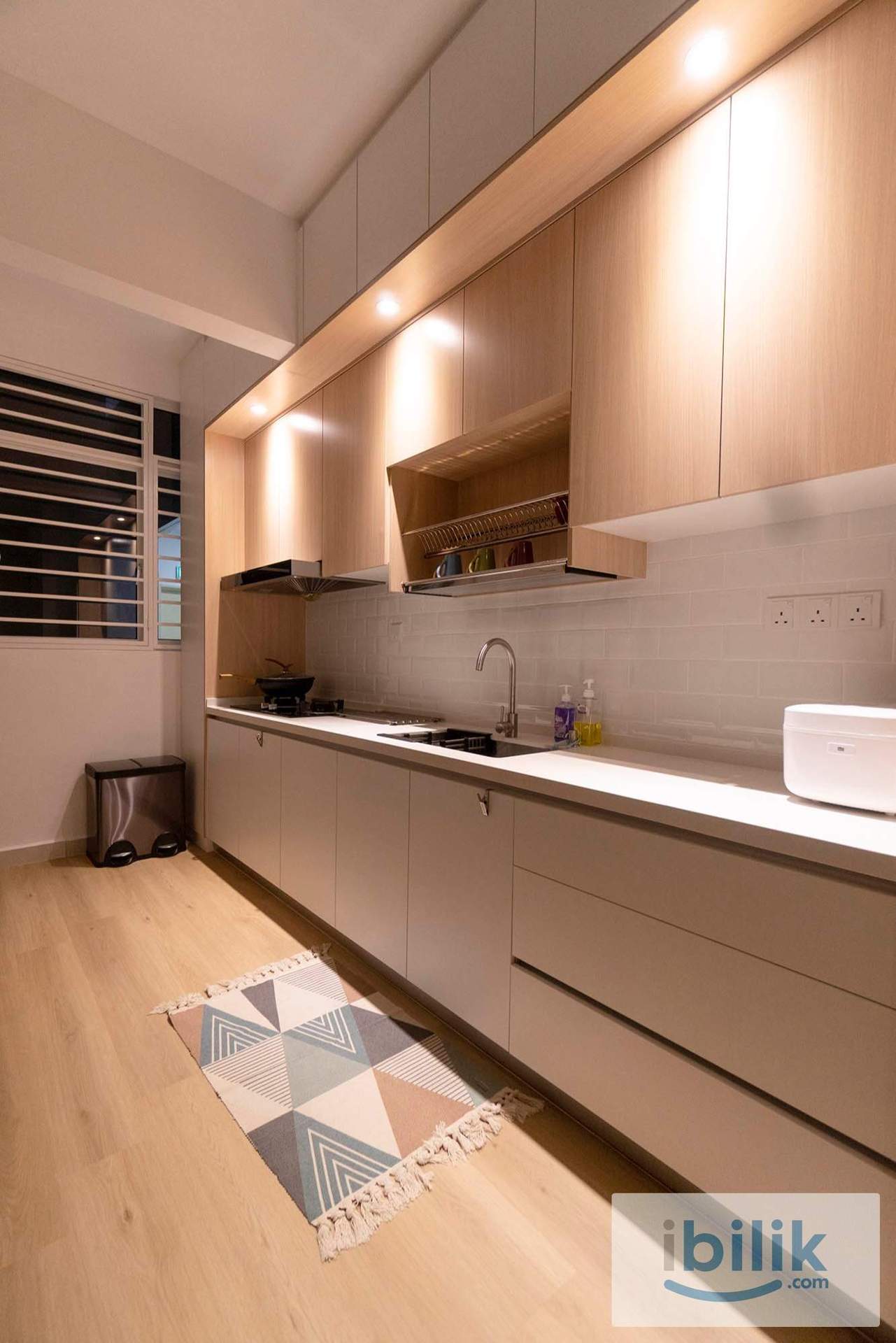 Female Aircon Small Room Urgent Near LRT - Image 4