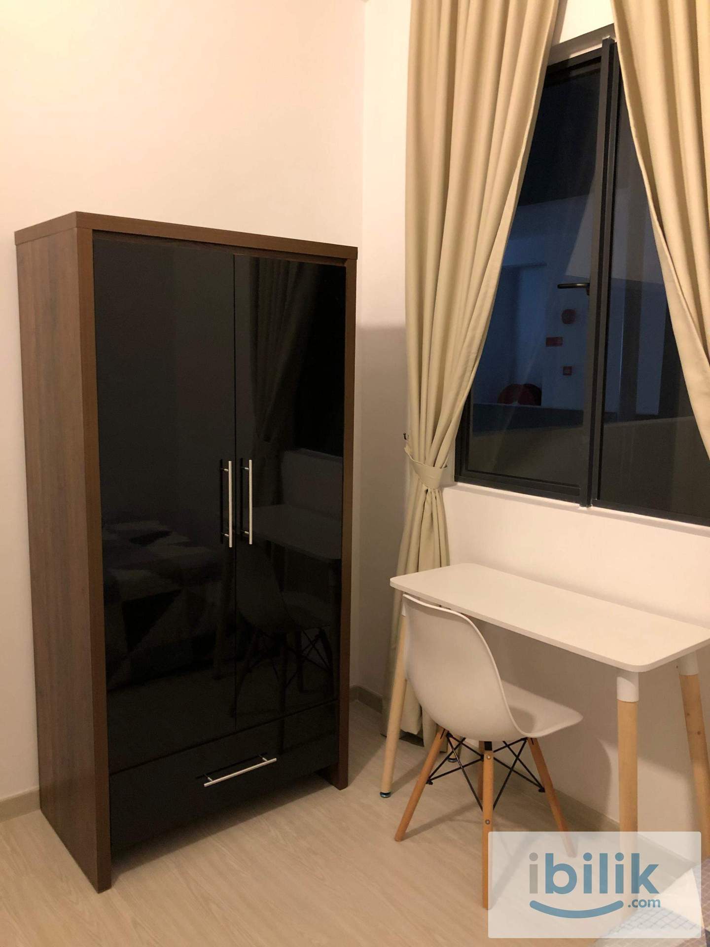 Female Aircon Single Room Near LRT (Move in ready ) - Image 2