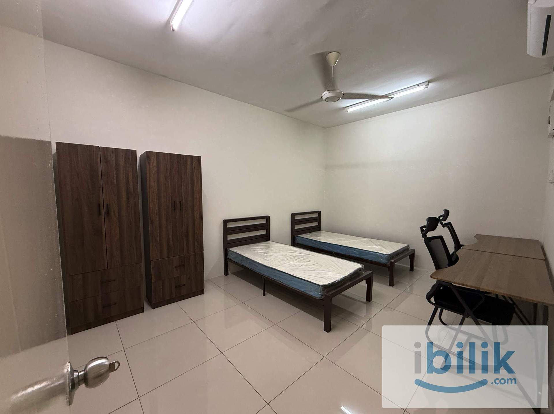Female Aircon Medium Room  - Image 1