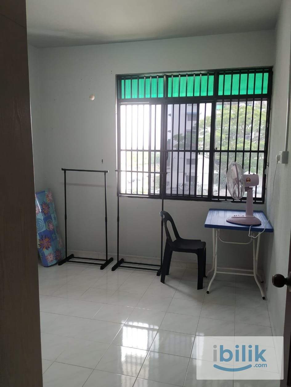 Master Room (Malay Male), Kelisa Apartment, Taman Inderawasih, Penang.  - Image 1