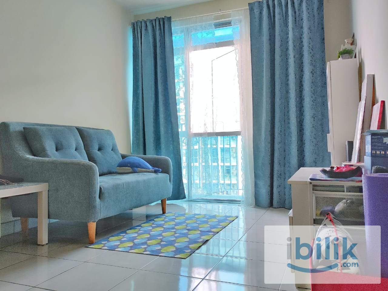 FEMALE Middle Room For Rent - Image 4