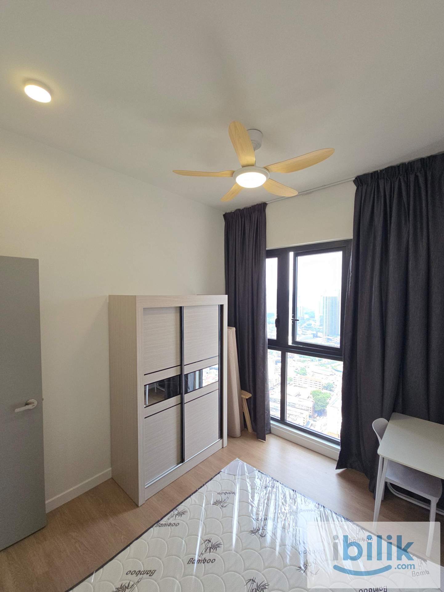 Skyline KL 3R2B Fully Furnished Top Floor attached Sky Garden with Facing KLCC  - Image 4
