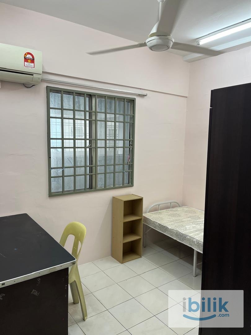 Small Room - Image 1
