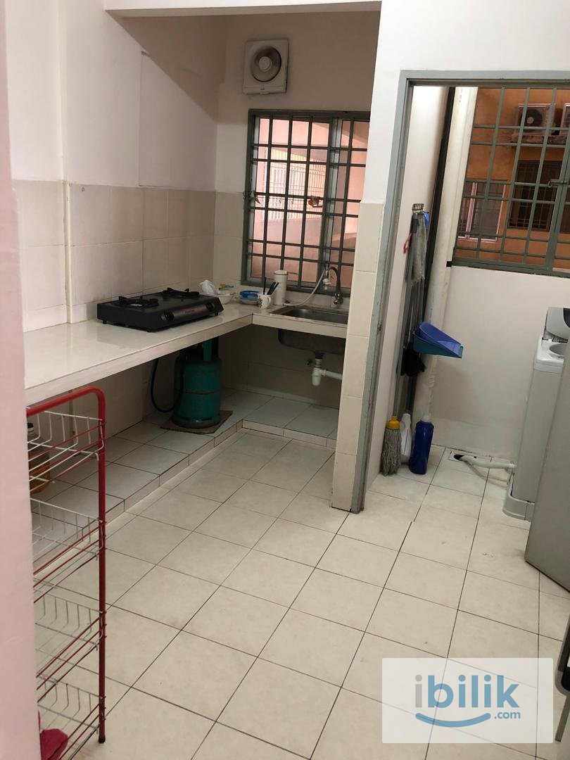 Small Room - Image 3
