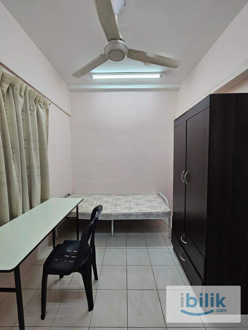 Small Room - Image 1