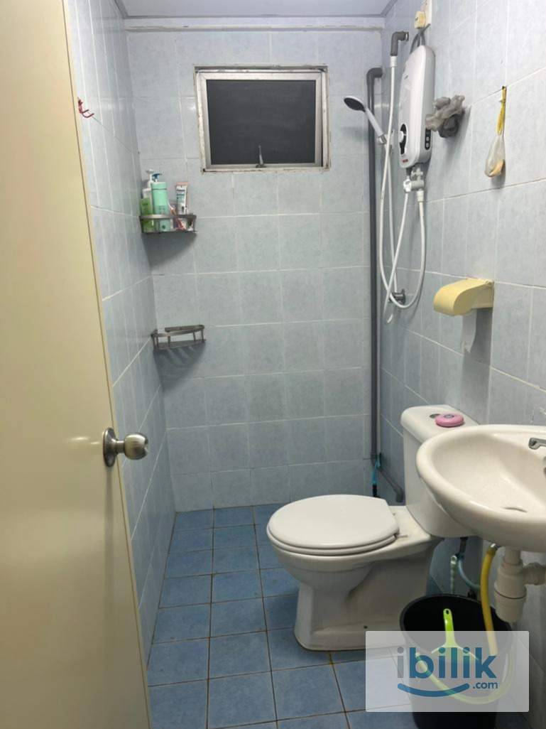 Small Room - Image 3