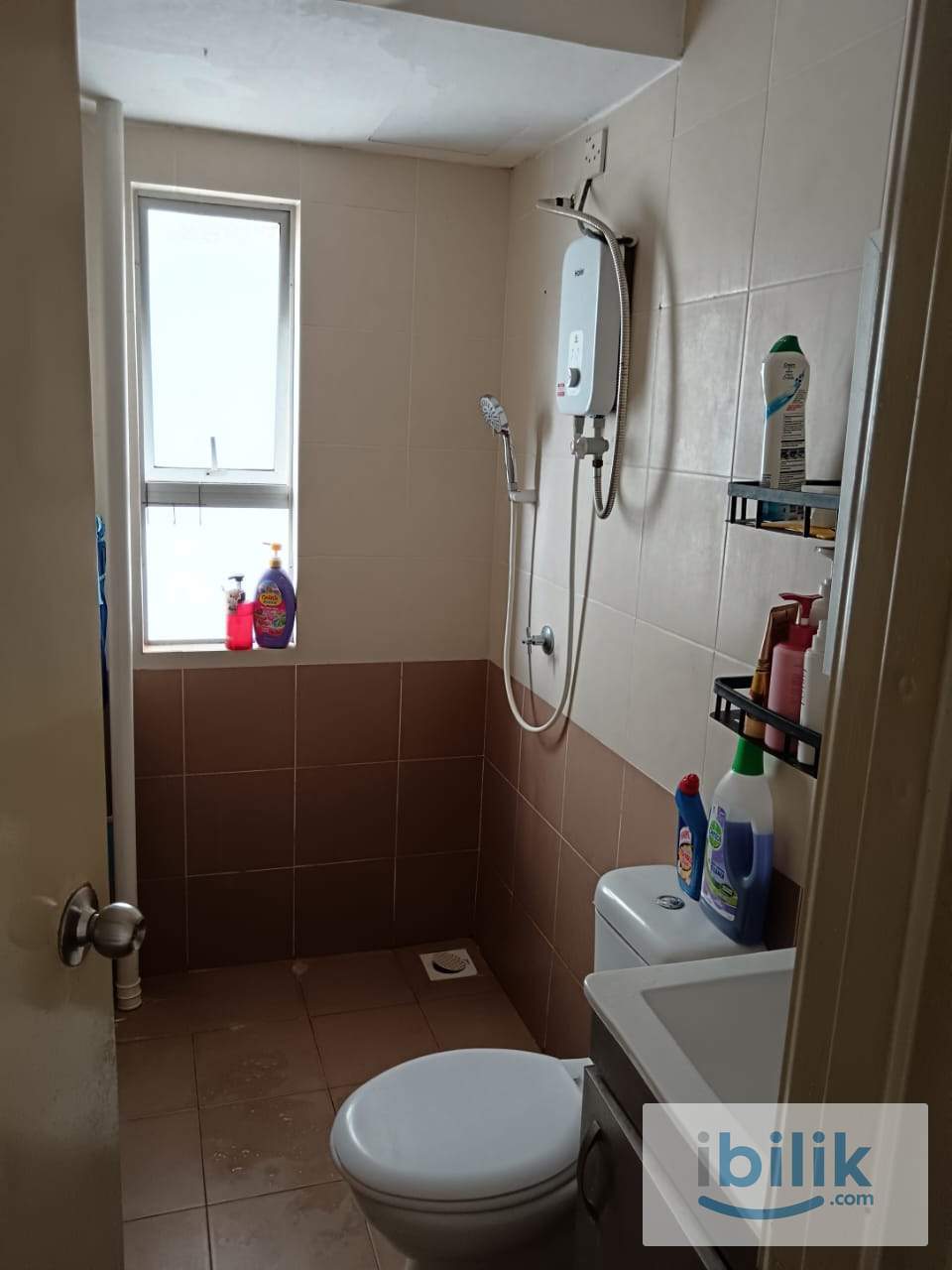 MIDDLE ROOM TO LET  - Image 1