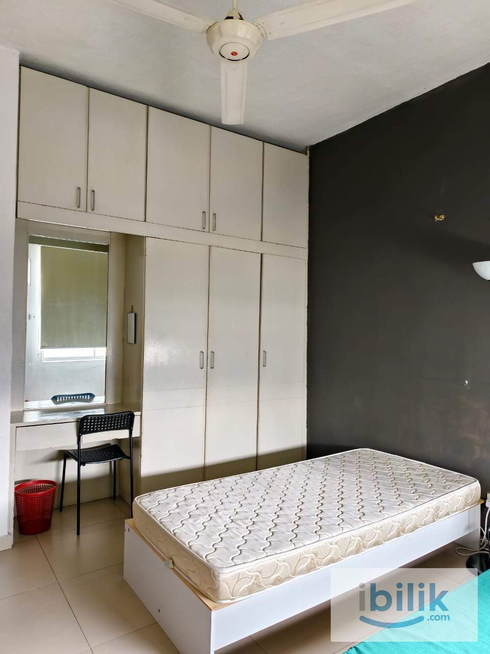 Sharing Middle Room - Image 6