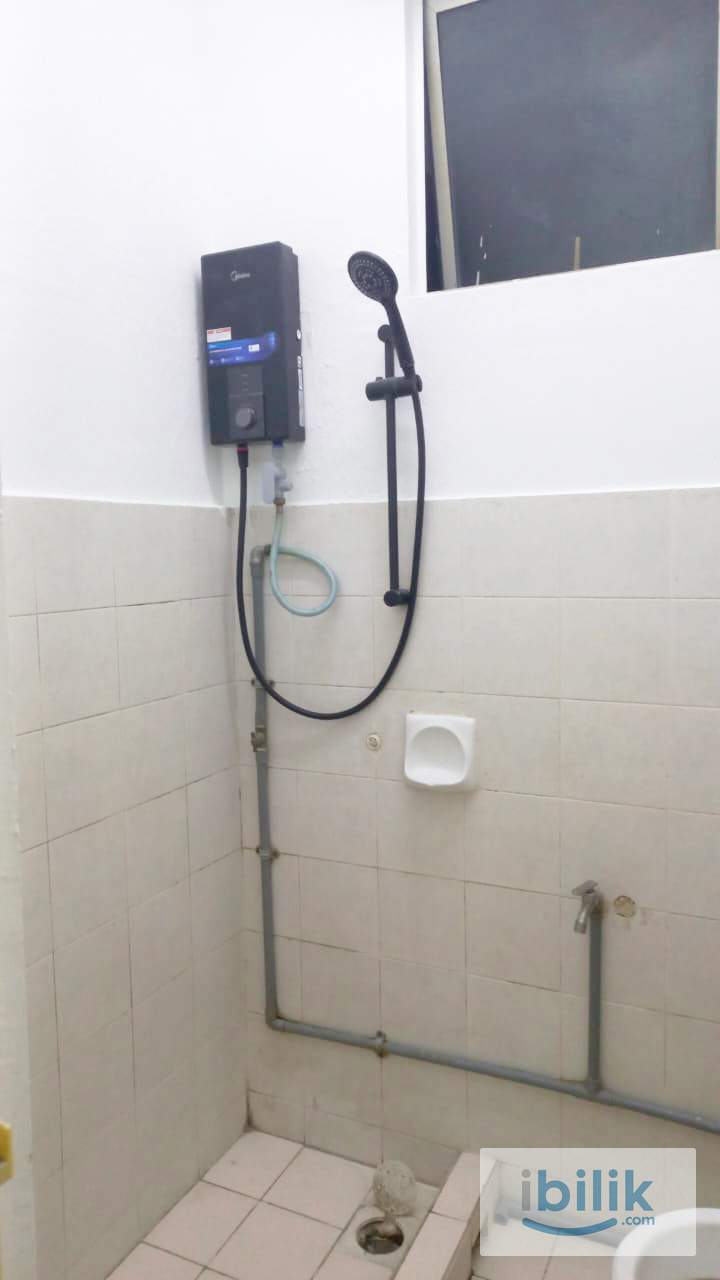 Fully furnished come aircond and water heater - Image 3