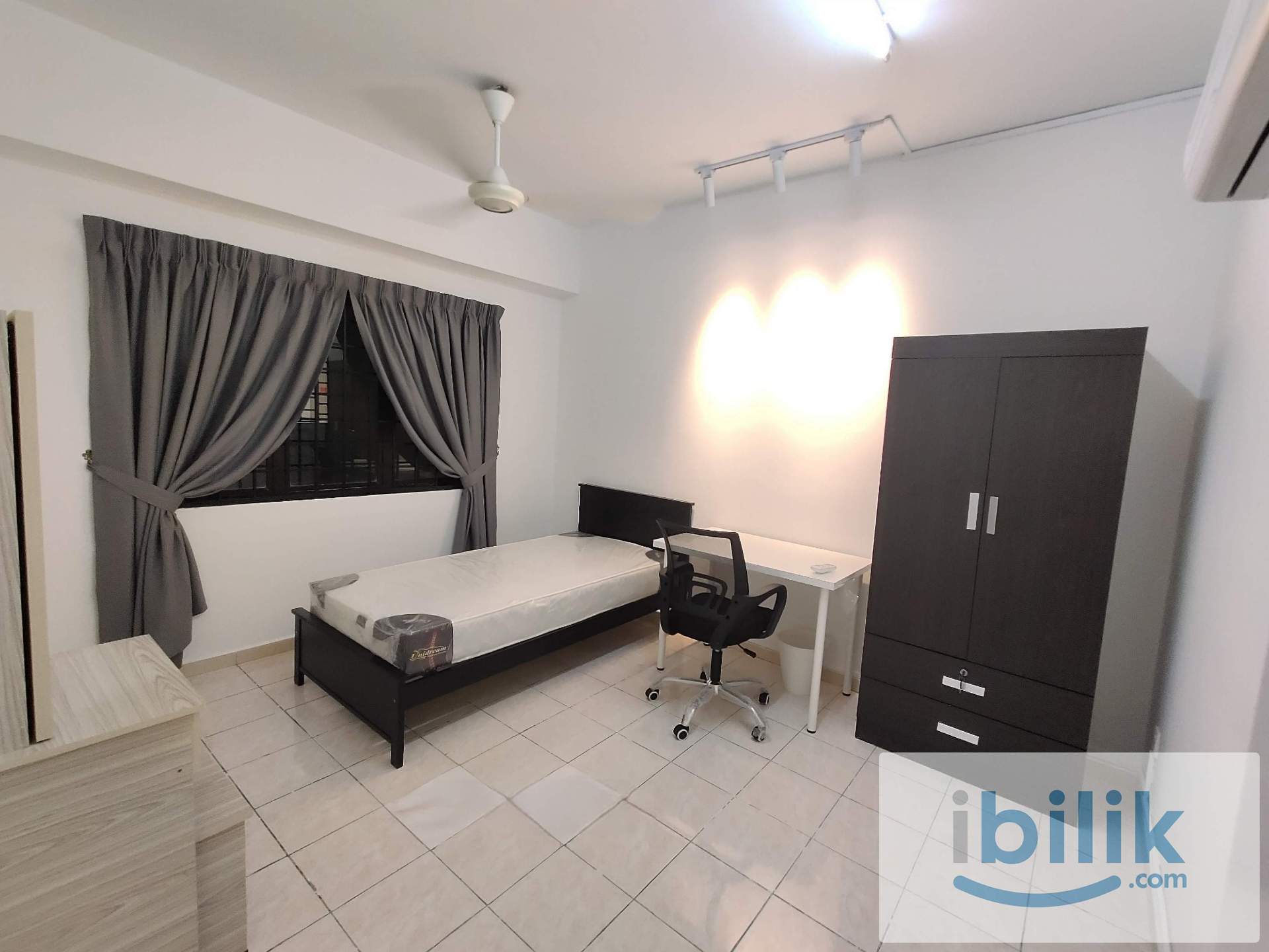 Full Female Unit Clean & Nice Room For Rent IMU APU Bukit Jalil Sri Petaling - Image 1