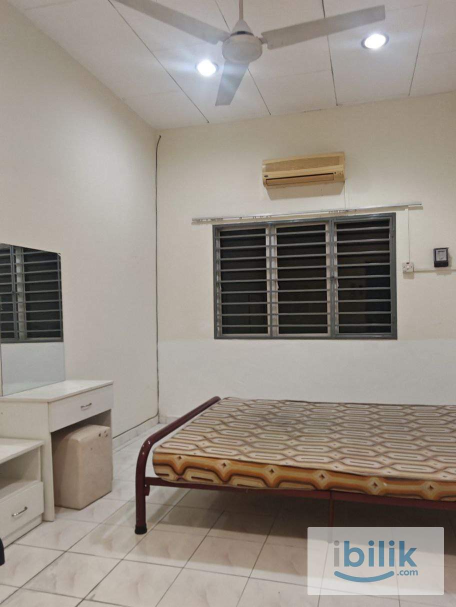 Middle Room at Klang, Selangor - Image 2