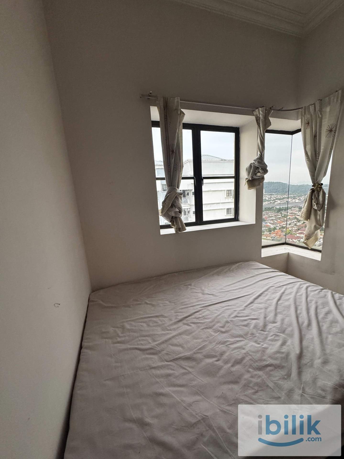 middle room - Image 2