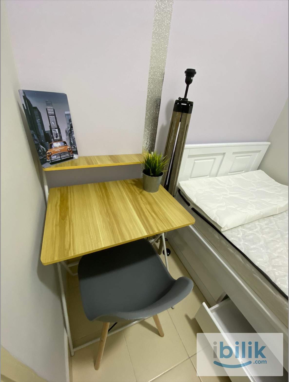 Fully Furnish Small Room with Private Bath Only Chinese Female - Image 4