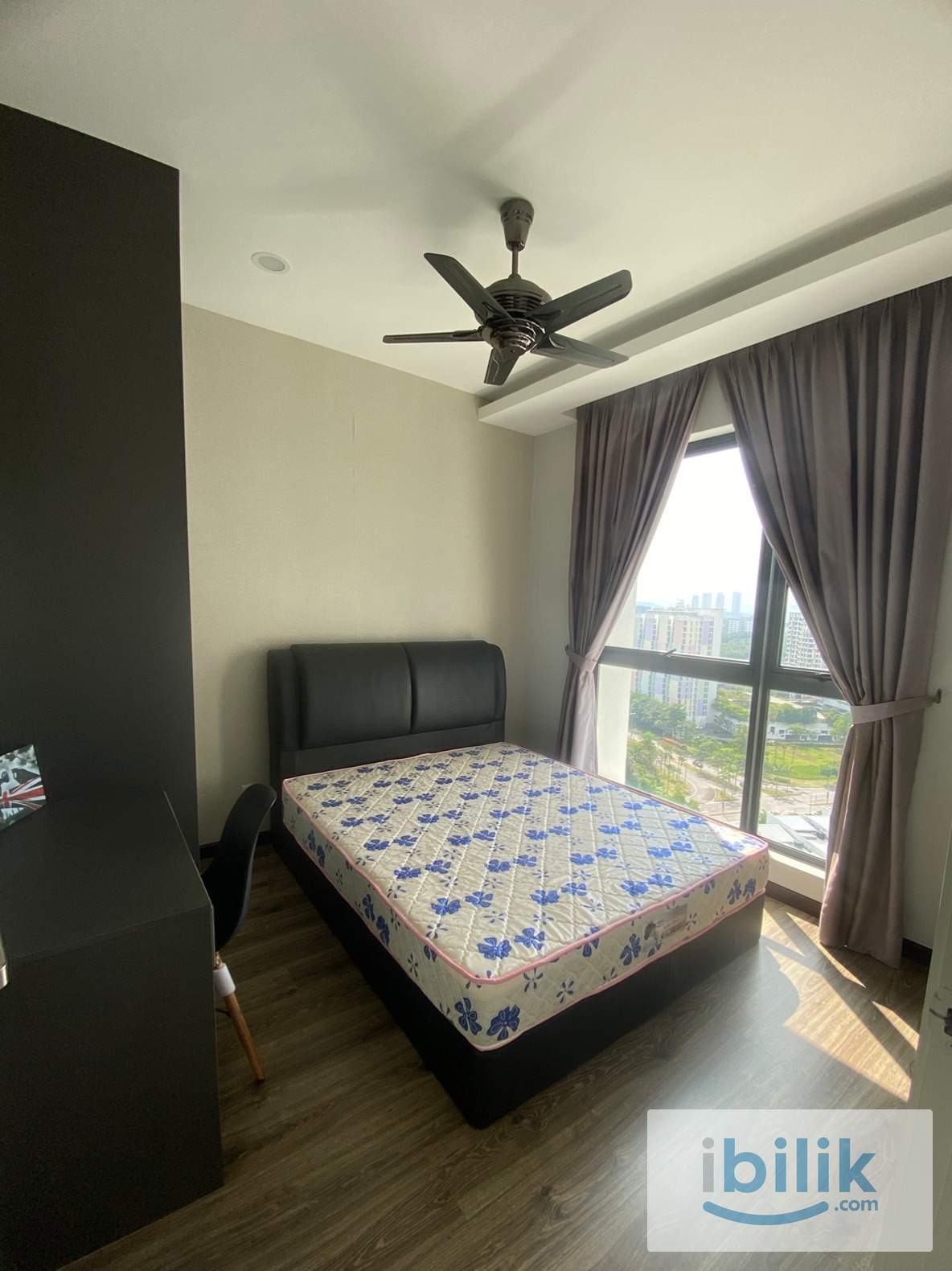 Middle Room - Image 3