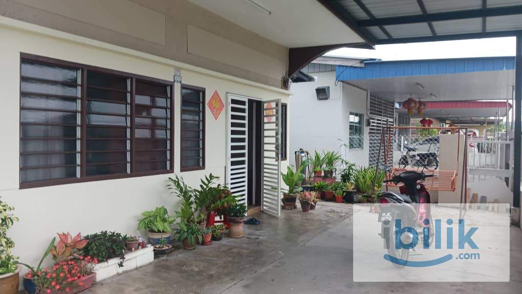 Fully Furnished Room for Rent at Kg. Valdor - Image 1