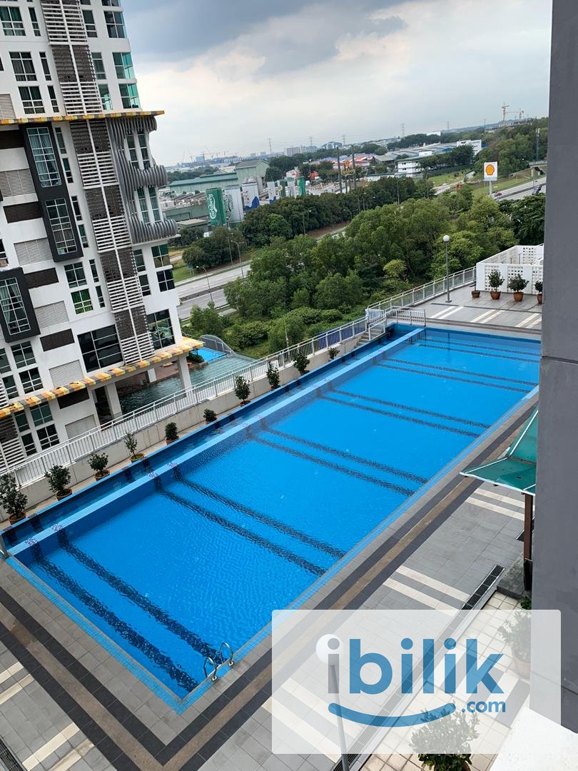 Air cond Single big Room  at Menara U2, Shah Alam,3 min WALKING DISTANCE TO MSU & AEON SHAH ALAM . - Image 1