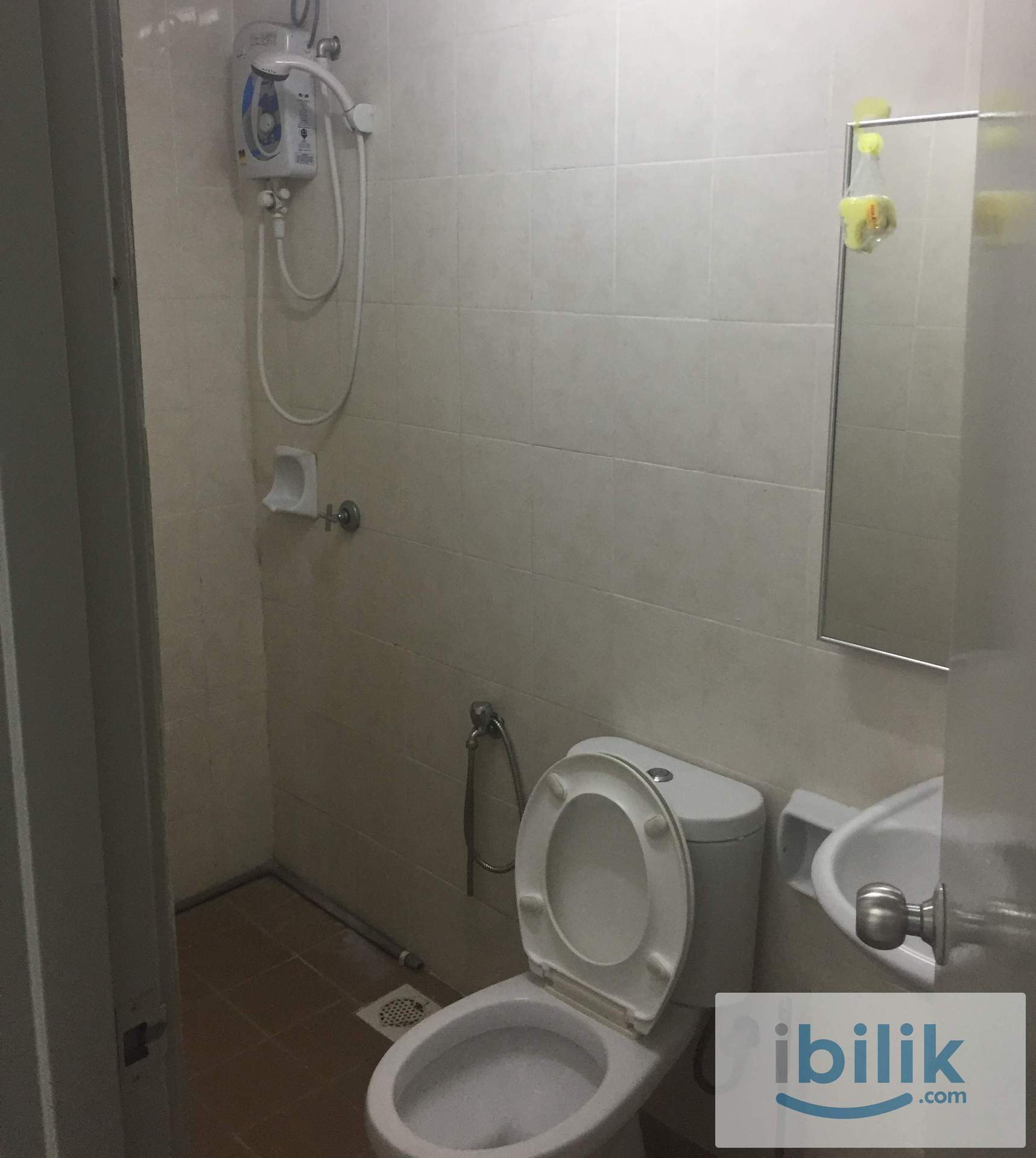 3 Rooms condo  at South City Plaza, Seri Kembangan,shuttle bus to UPM &  APU，near The Mines，KTM Serdang - Image 3