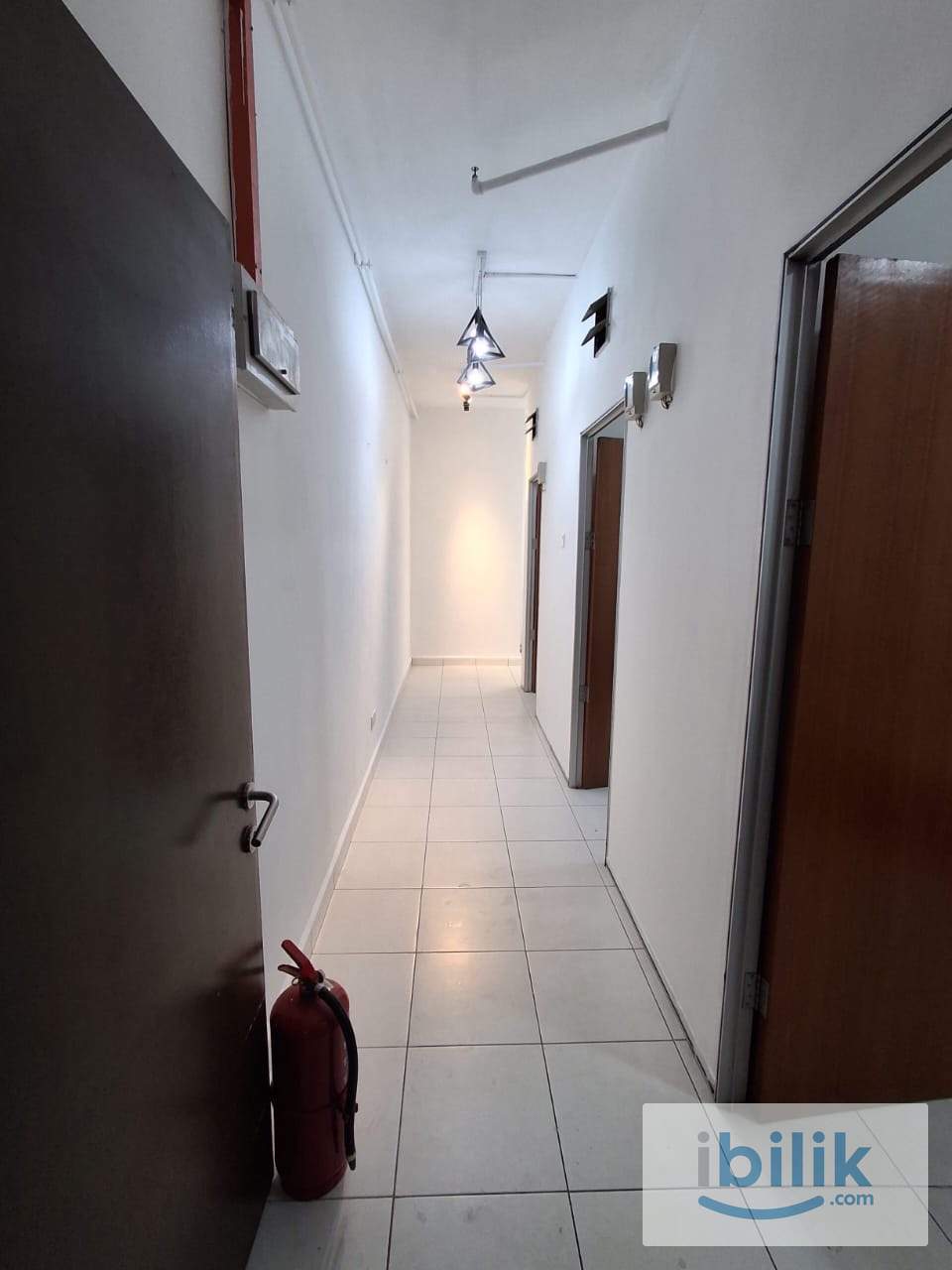 Air cond big Room Avenue Crest, Shah Alam,Batu 3 , Sek 22. Near Glenmarie .24 HOUR SECURITY!Nearby Giant, Tesco, Msu - Image 4