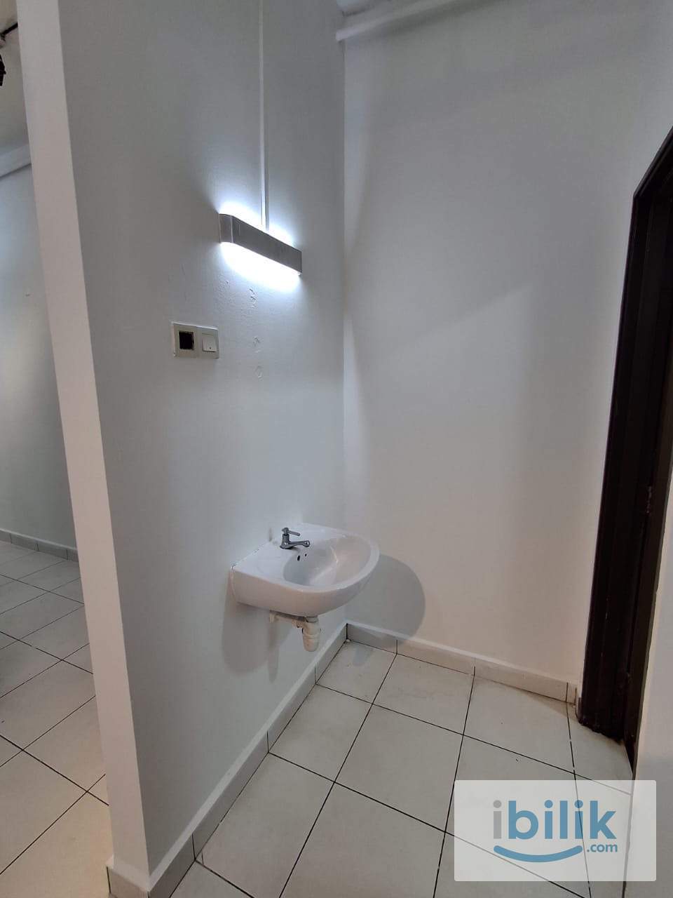 Window air cond Single Room Avenue Crest, Shah Alam,Batu 3 , Sek 22. Near Glenmarie .24 HOUR SECURITY - Image 3