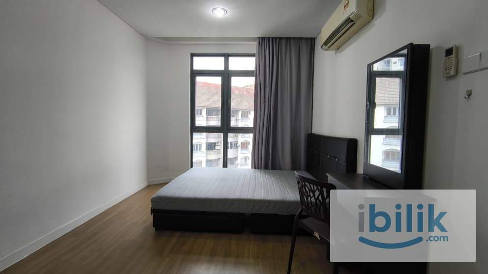 Air Cond Middle Room at Vivo Residential Suites @ 9 Seputeh Condominium, Old Klang Road - Image 1