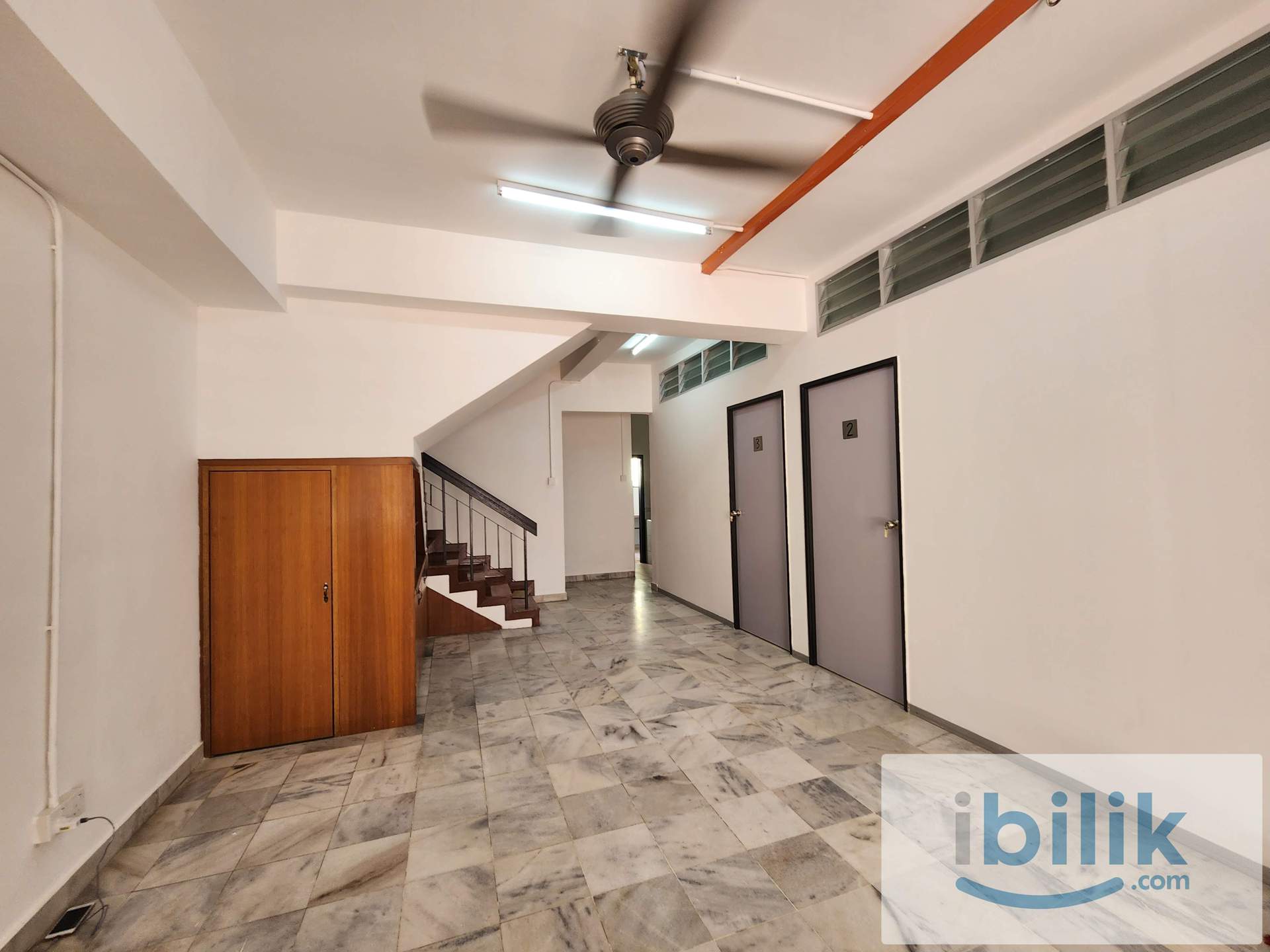 Middle Room,2nd flr,Free Wifi,Attach Bath,Super Single Bed,Aircon,Fan,attach,Fridge,Bandar Puchong Jaya - Image 5