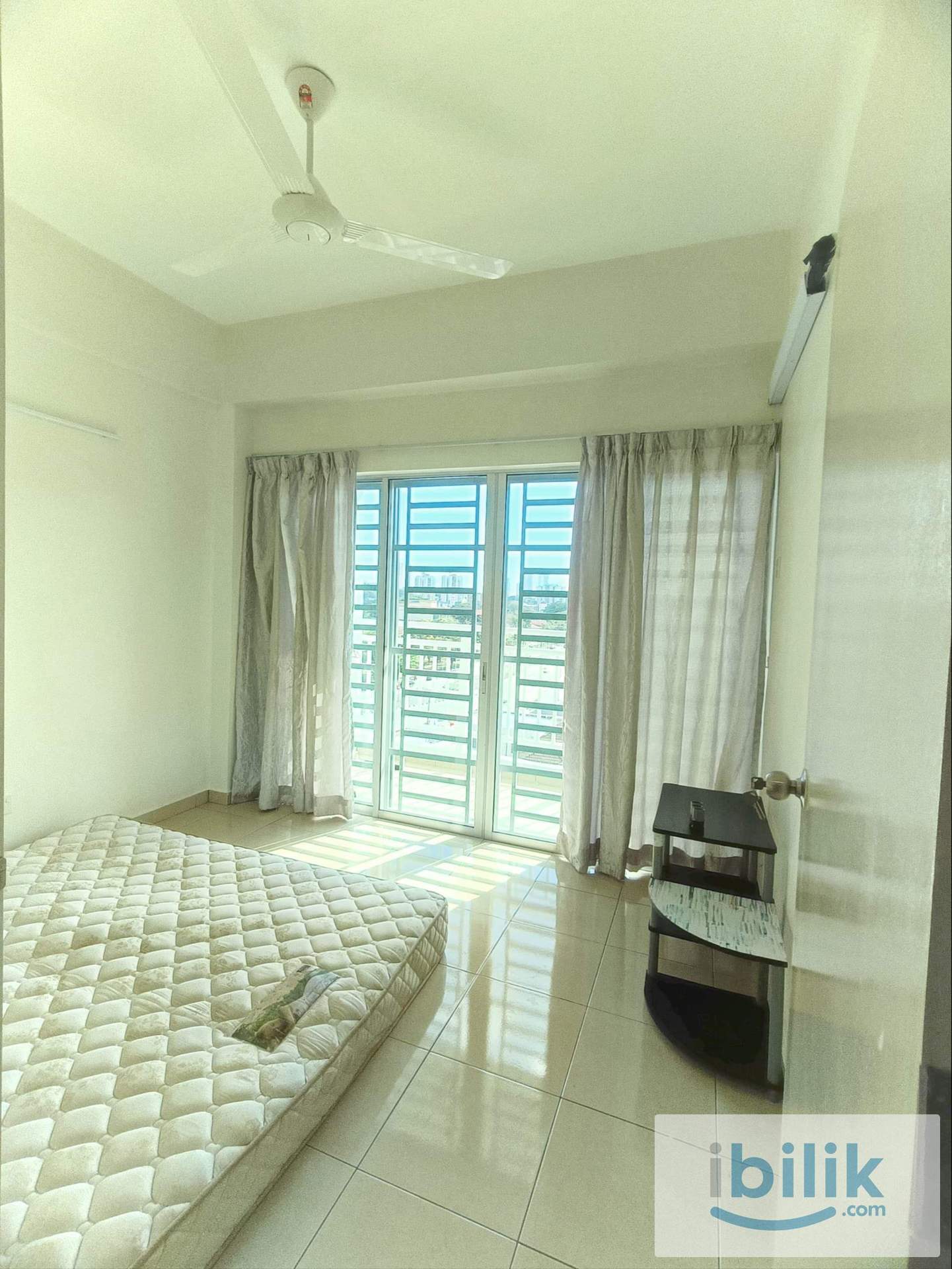 Master Room with balcony  - Image 1