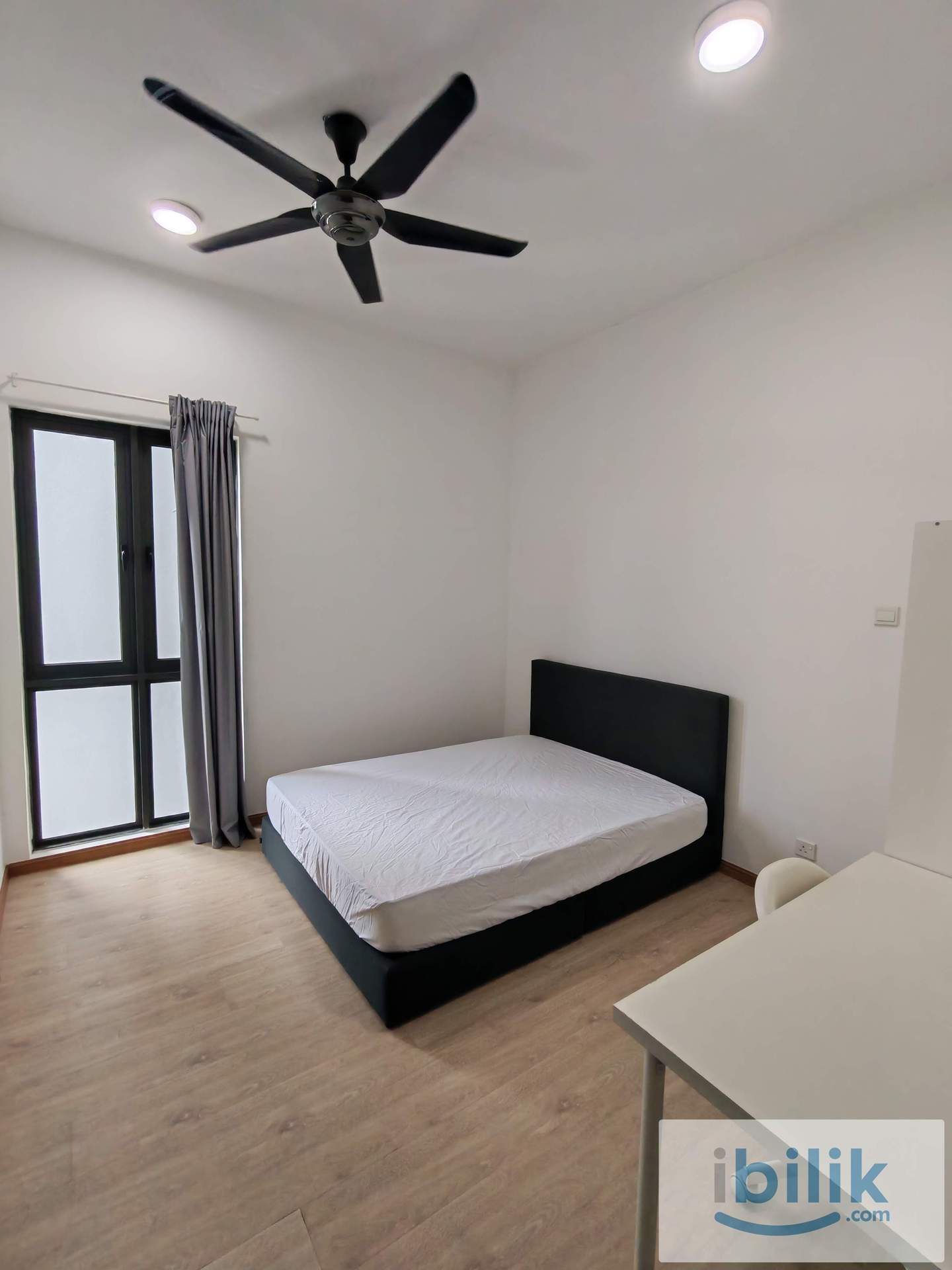 Female Unit Middle Room @ Skyville 8, Old Klang Road - Image 1